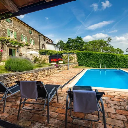 Villa Angolo Rustico - Groznjan, Istria